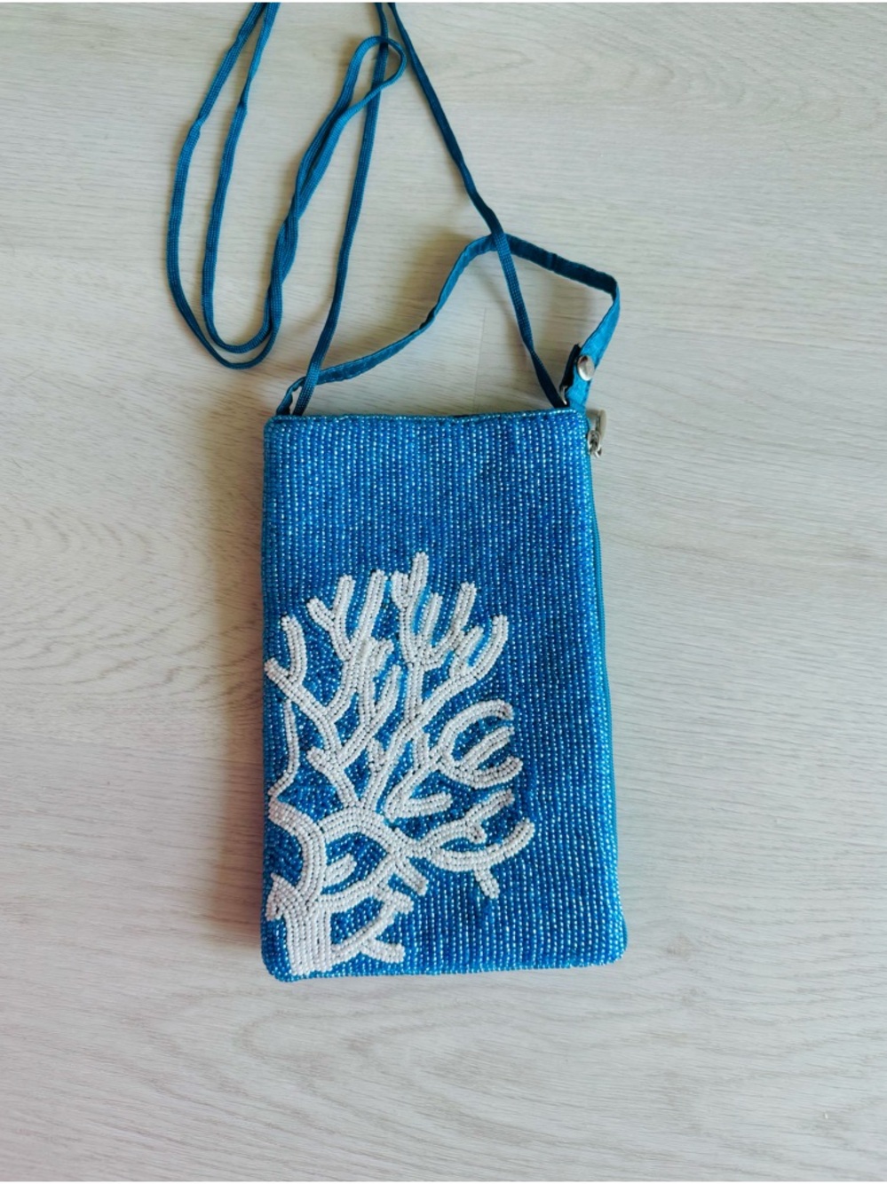 Blue Beaded Coral Motif Crossbody Bag - Women - Picture 2 of 4